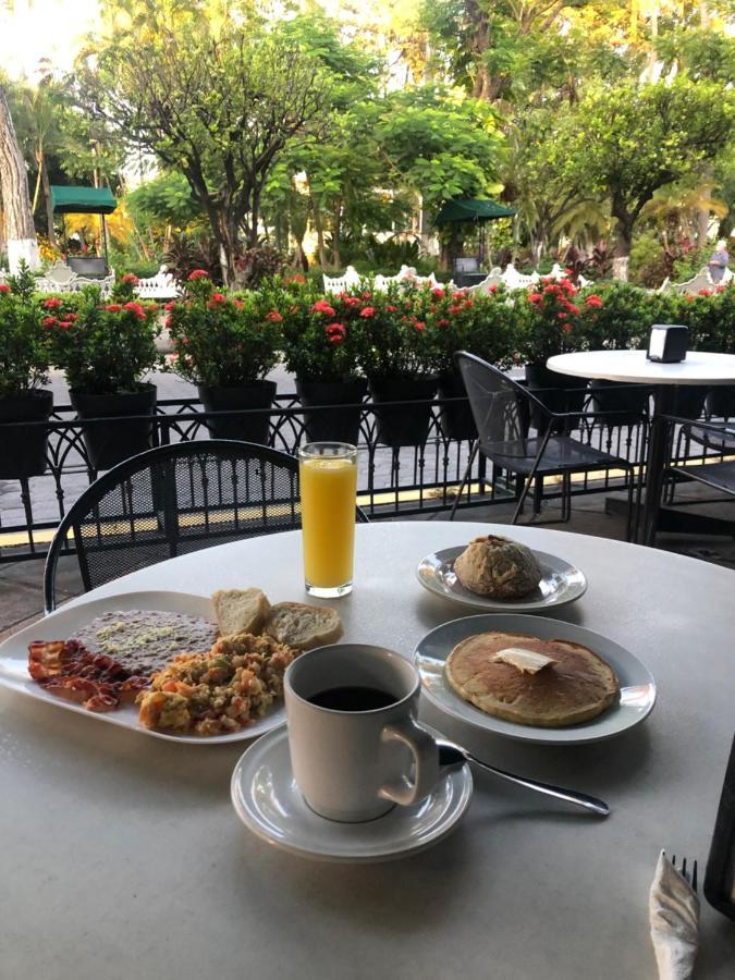 Hotel Concierge Plaza كوليما المظهر الخارجي الصورة