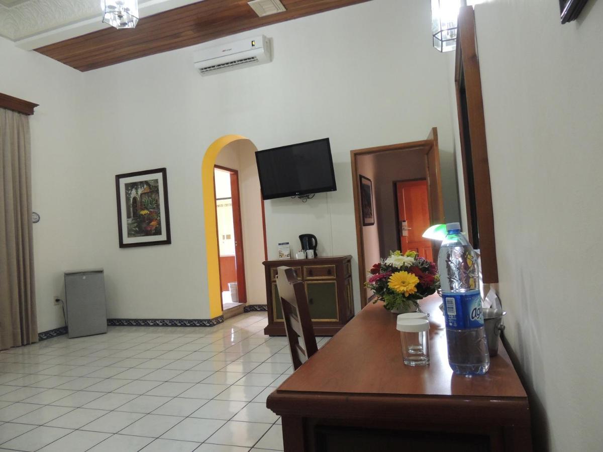 Hotel Concierge Plaza كوليما المظهر الخارجي الصورة