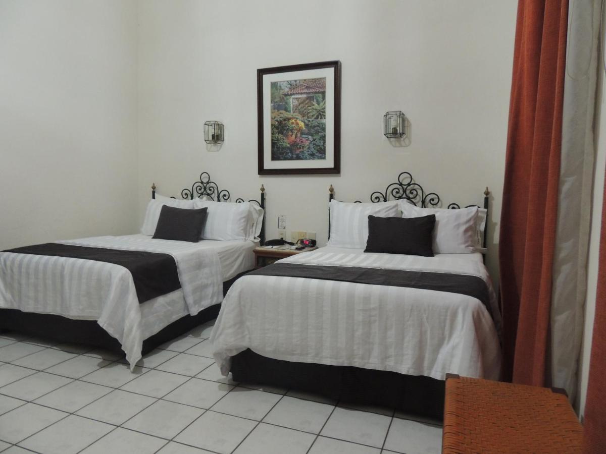 Hotel Concierge Plaza كوليما المظهر الخارجي الصورة