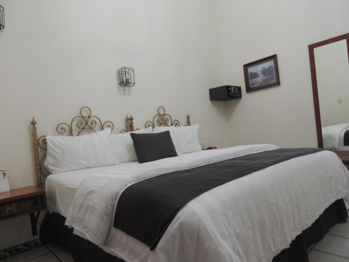 Hotel Concierge Plaza كوليما المظهر الخارجي الصورة