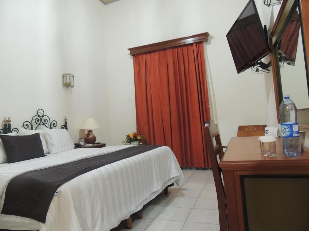 Hotel Concierge Plaza كوليما المظهر الخارجي الصورة